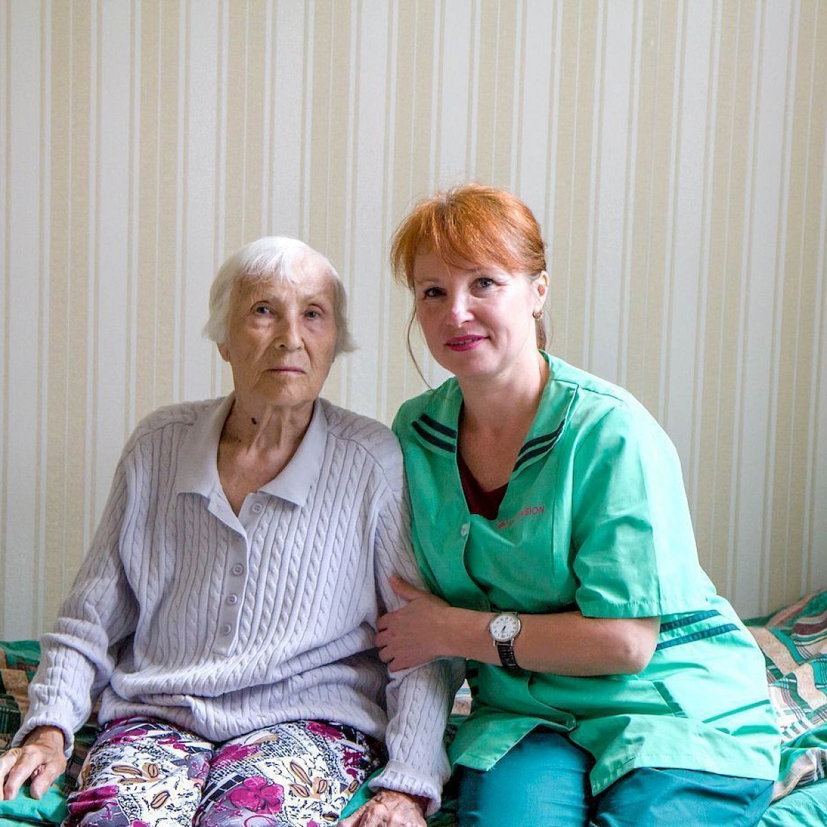 Пансионат деменция королев korolev nursing home website. Пансионат для пожилых людей с деменцией. Частный дом престарелых для лежачих больных. Пансионат для пожилых с деменцией Москва. Интернат для престарелых с деменцией.